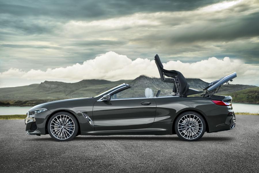  BMW M850i xDrive Convertible (G14) 2018 года  (WW) (фото 32 из 183)